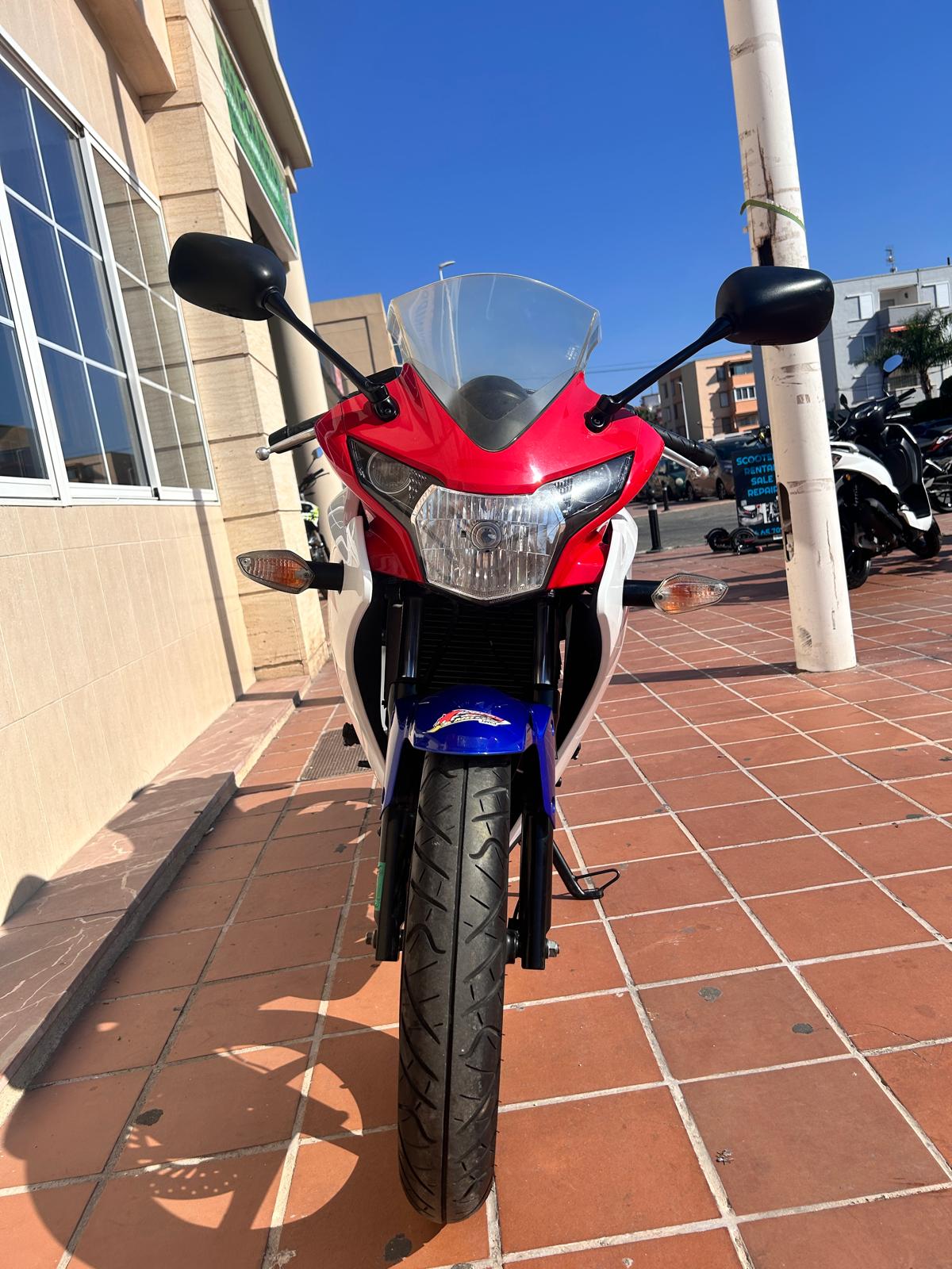 HONDA CBR 125