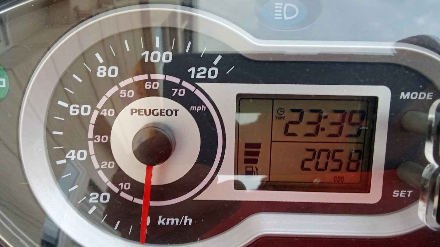 PEUGEOT TWEET 125 2013 2000KM