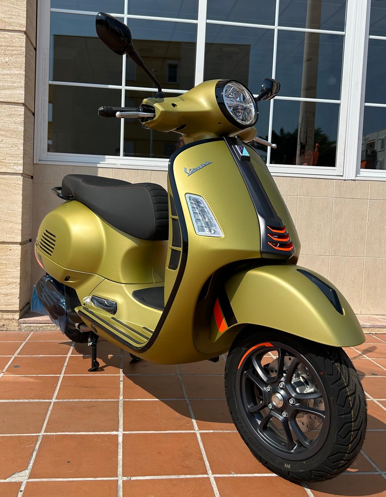 VESPA GTS SUPERSPORT 125cc