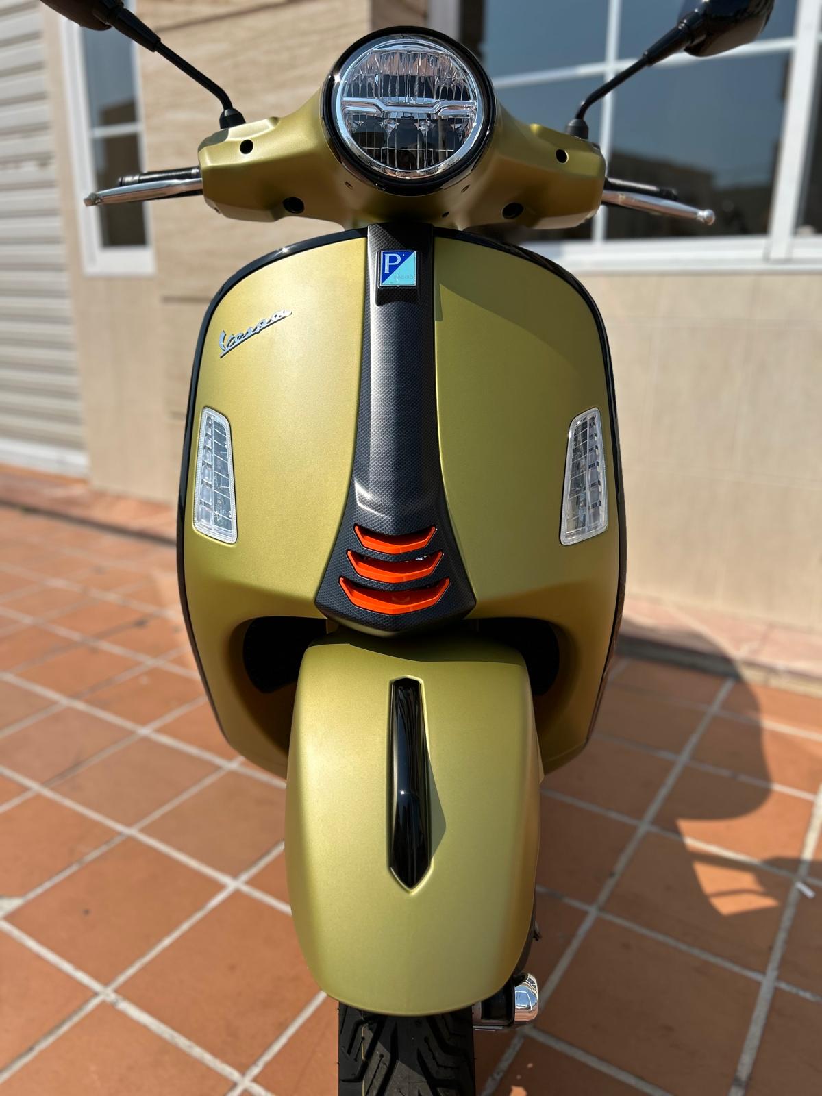 VESPA GTS SUPERSPORT 125cc