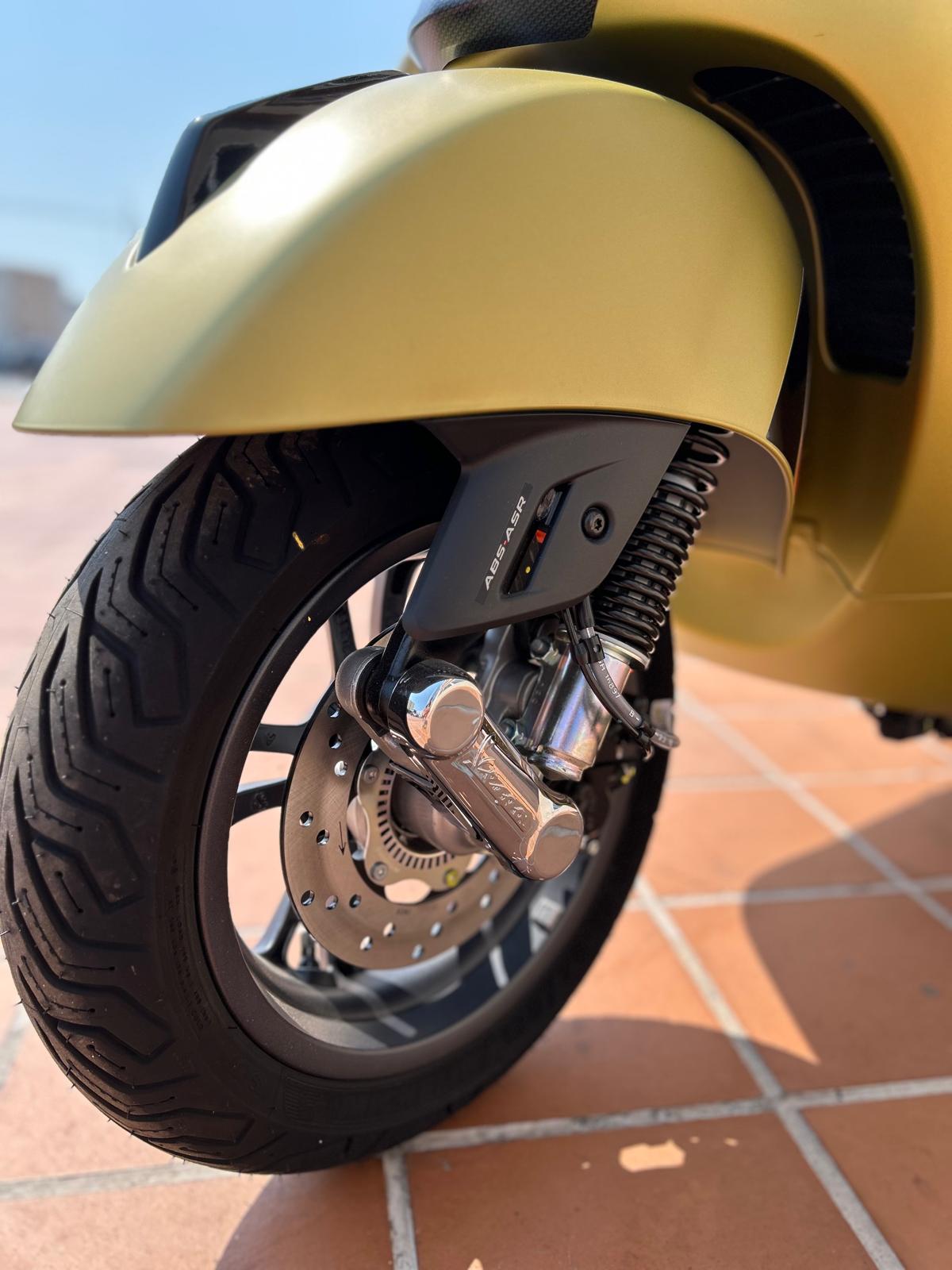 VESPA GTS SUPERSPORT 125cc