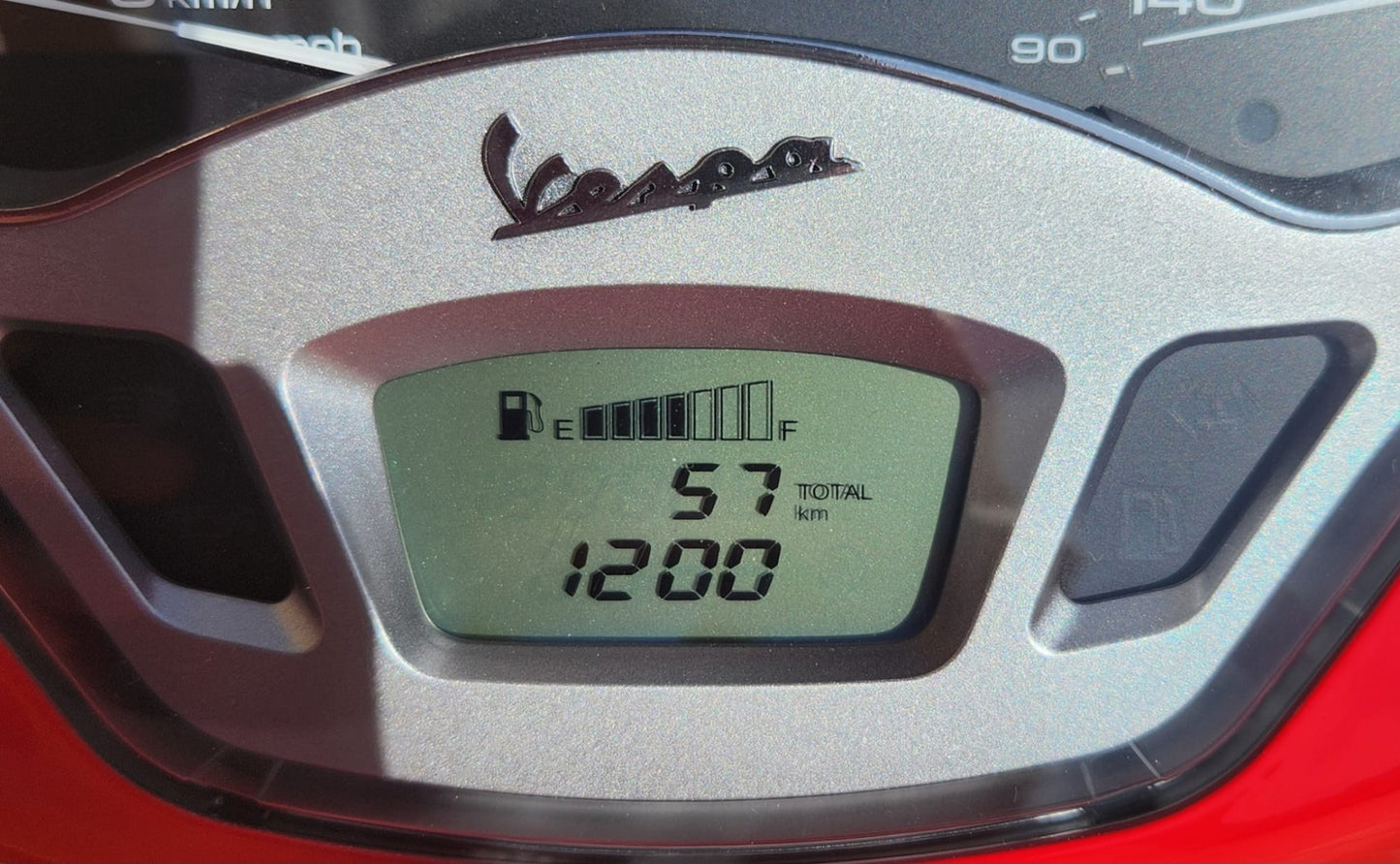 VESPA PRIMAVERA 125 RED EDITION 2022 57KM