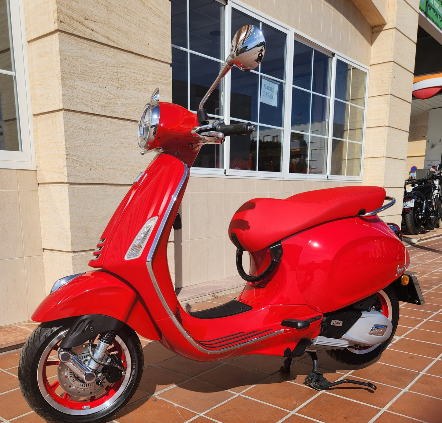 VESPA PRIMAVERA 125 RED EDITION 2022 57KM
