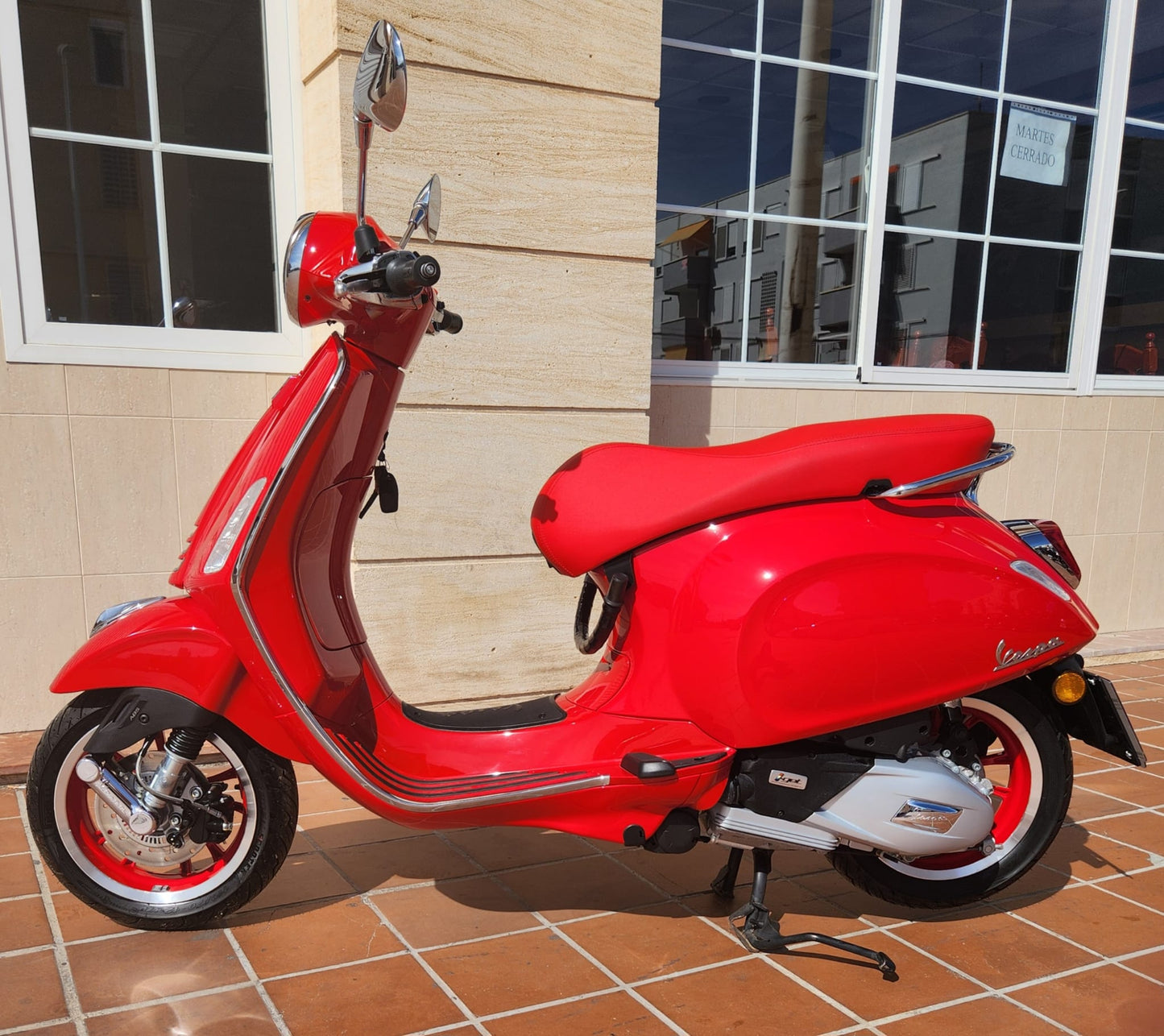VESPA PRIMAVERA 125 RED EDITION 2022 57KM