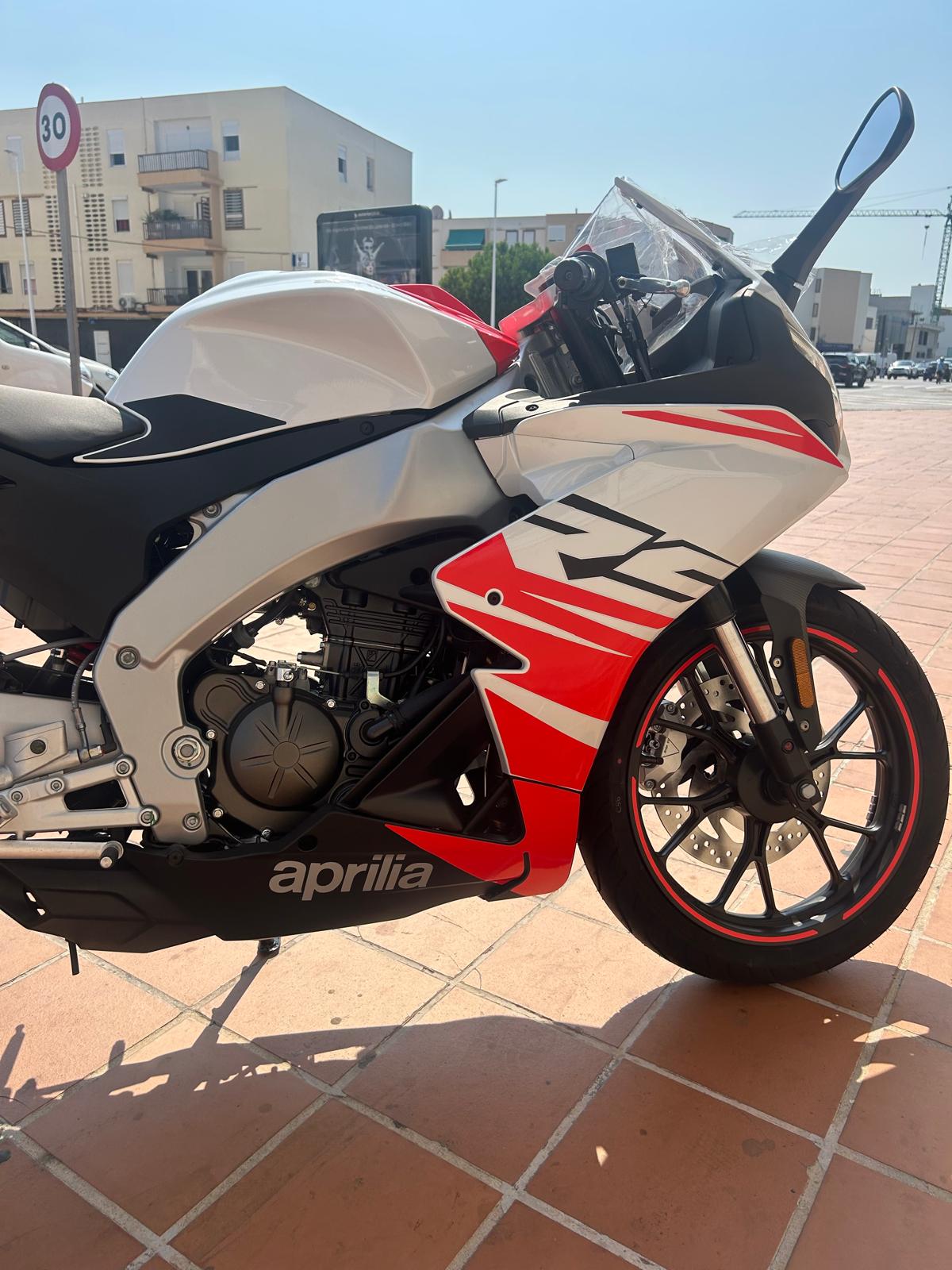 APRILIA RS 125 NUEVA