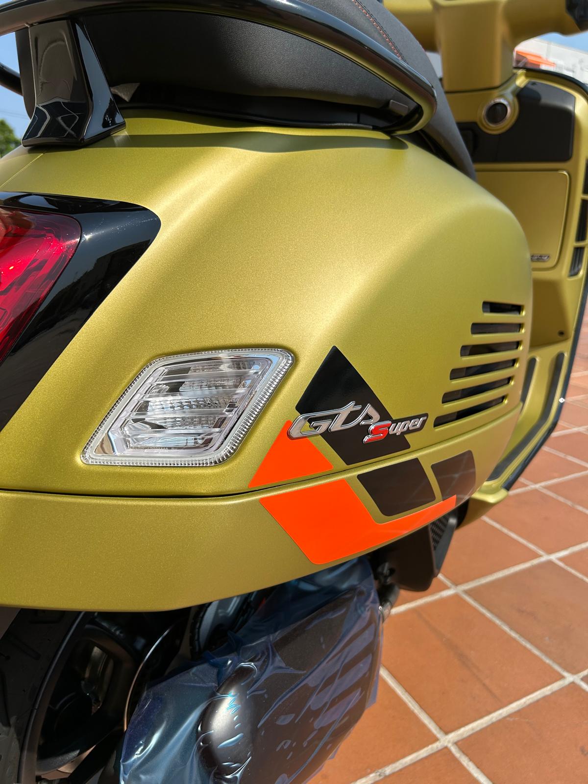 VESPA GTS SUPERSPORT 125cc