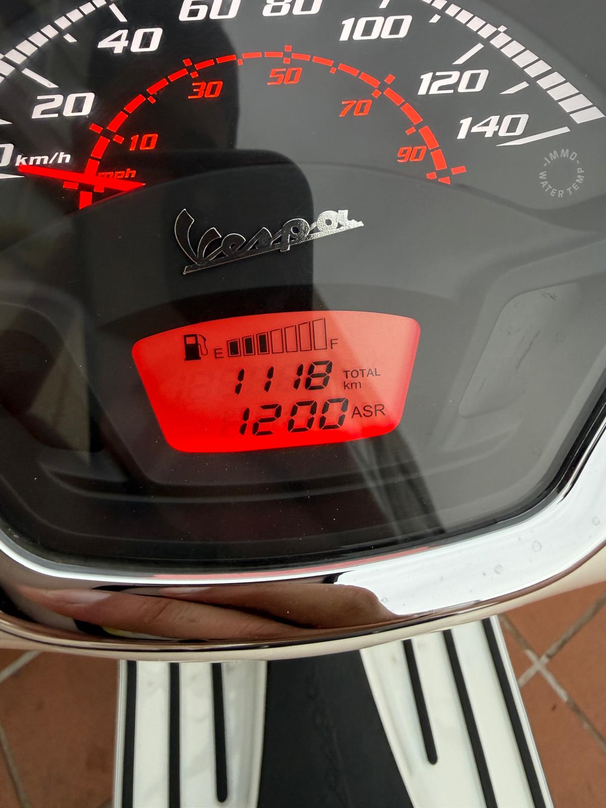 VESPA GTS 300 2022 1000KM
