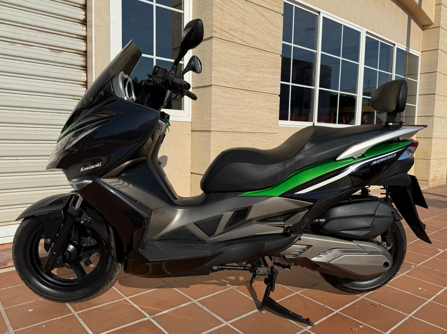 KAWASAKI J 300 2014 22000KM