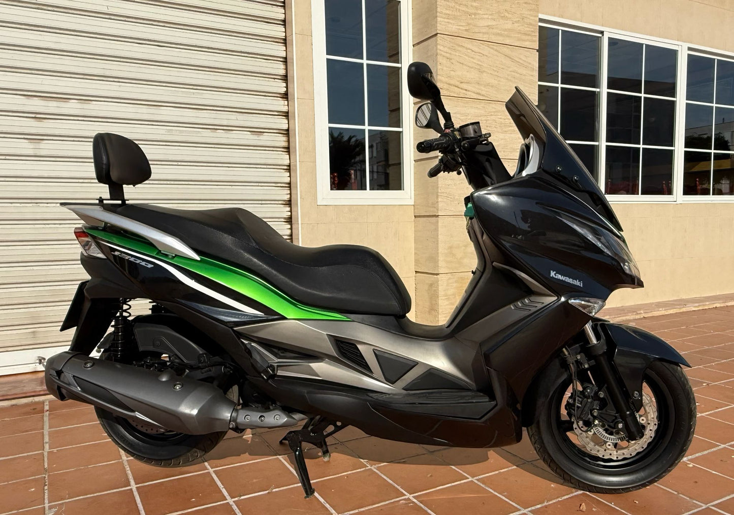 KAWASAKI J 300 2014 22000KM